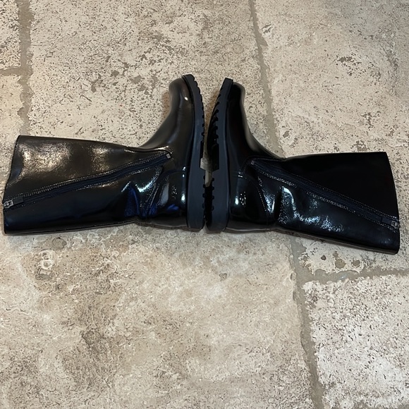 UGG shiny Leather twin Zip Boots SIZE 6 - Picture 11 of 12